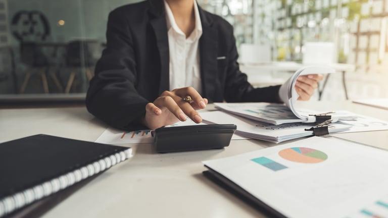 Business owner setting financial goals and resolutions for the new year